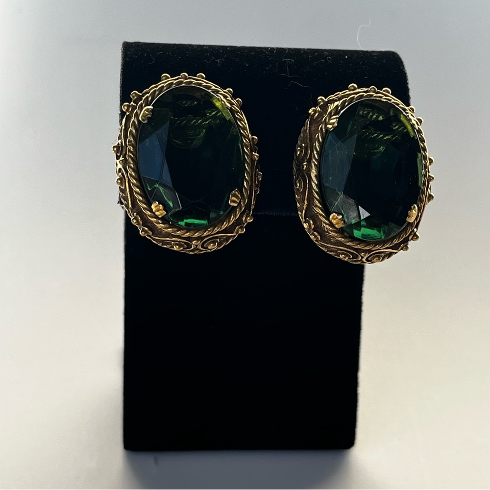 Elegant Gold and Green Earrings